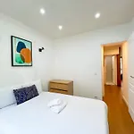 Urban Flat 18 - Charming 2Bdr Parisian Home