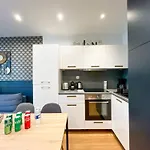 Urban Flat 18 - Charming 2Bdr Parisian Home