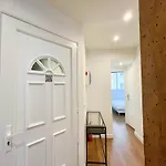 Urban Flat 18 - Charming 2Bdr Parisian Home