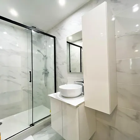 Apartment Urban Flat 18 - Charming 2bdr Parisian *