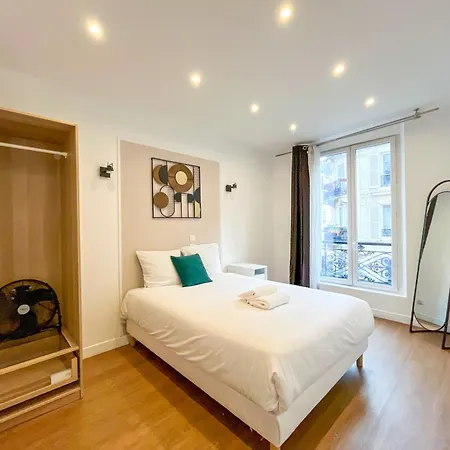 Urban Flat 18 - Charming 2bdr Parisian Apartment